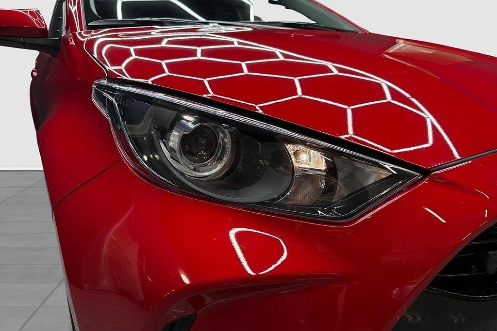 Vehicle Image 8