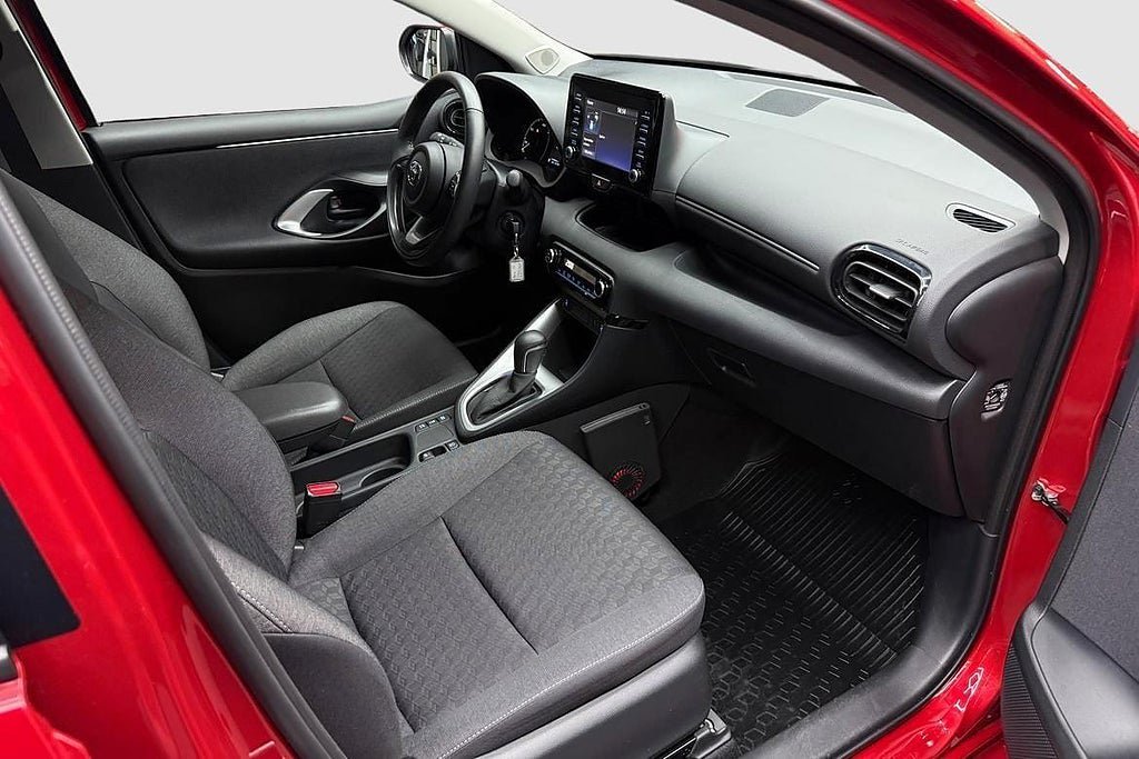 Vehicle Image 12