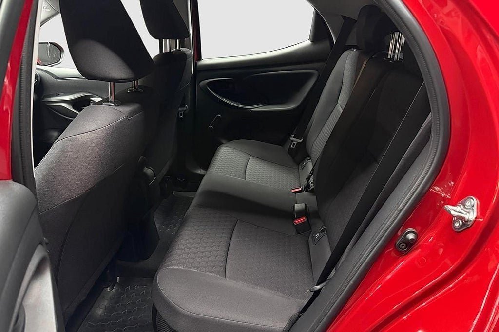 Vehicle Image 17