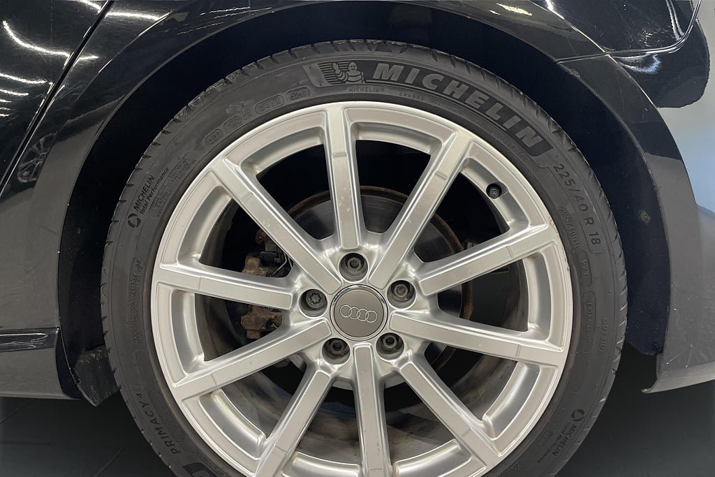 Vehicle Image 18