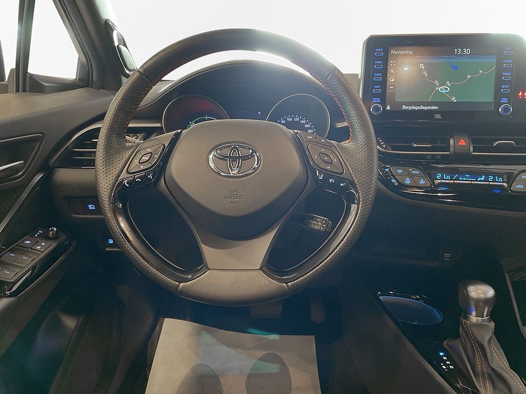 Vehicle Image 9