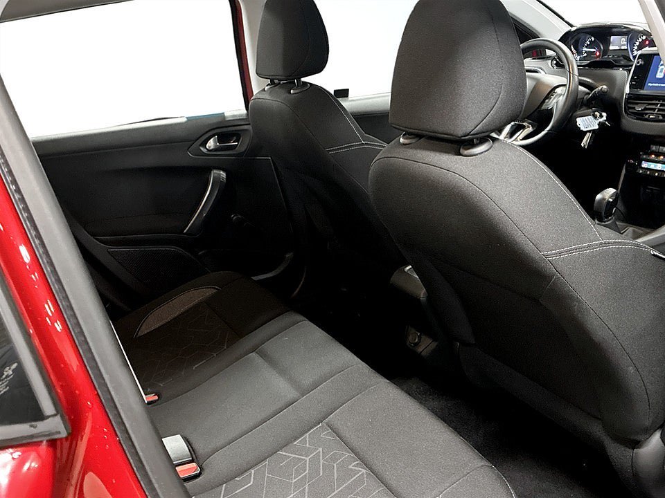 Vehicle Image 15