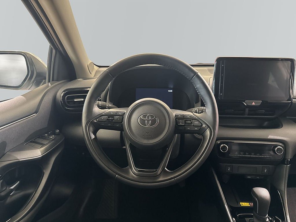 Vehicle Image 9
