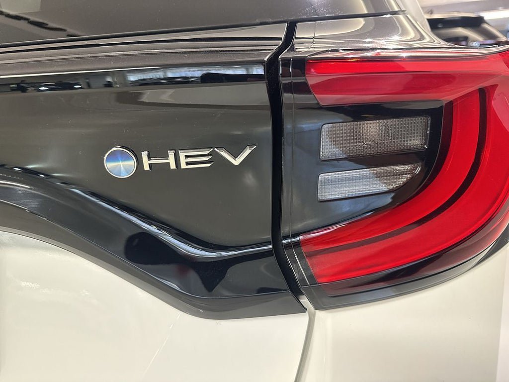 Vehicle Image 12