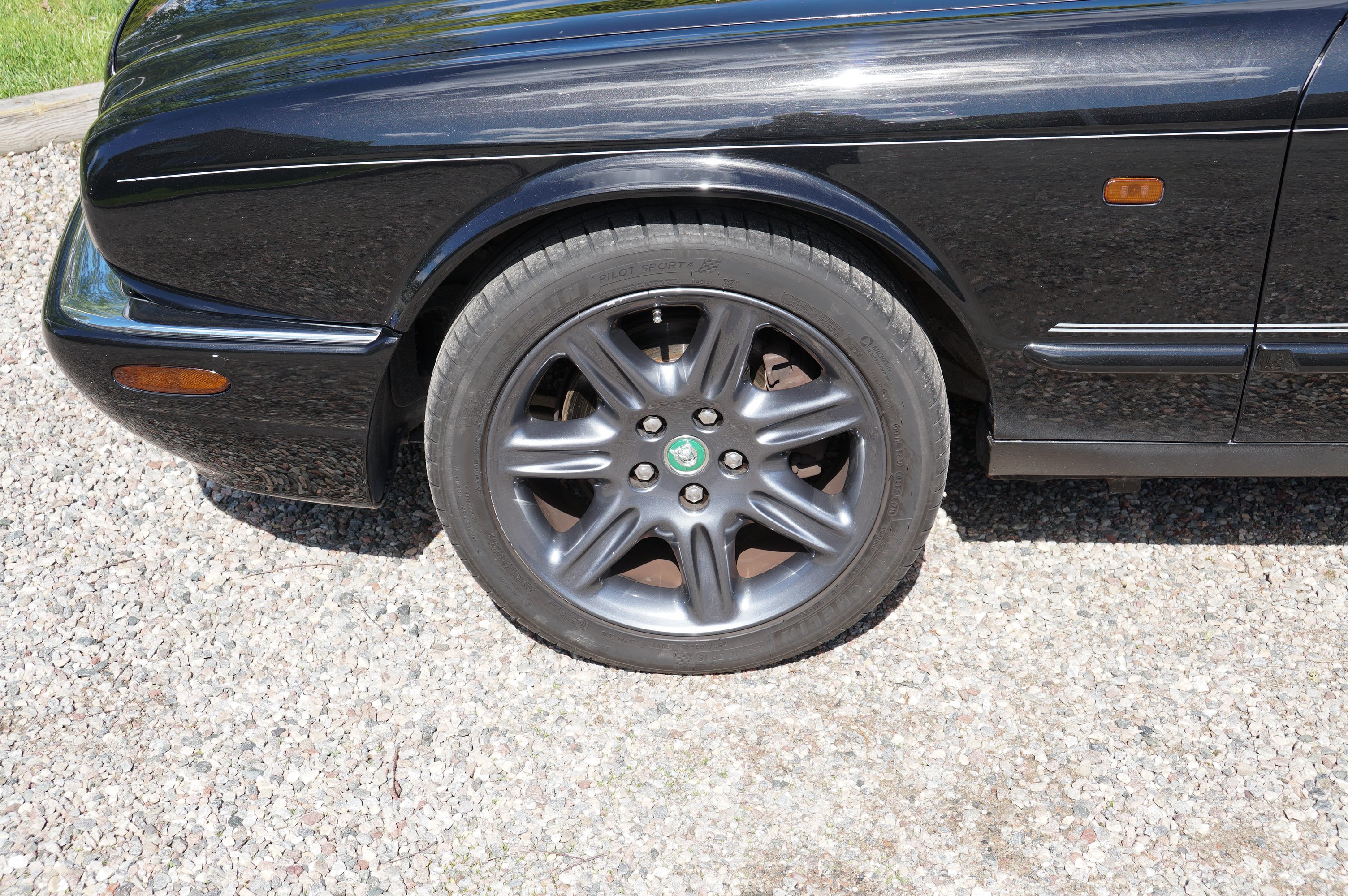 Vehicle Image 28