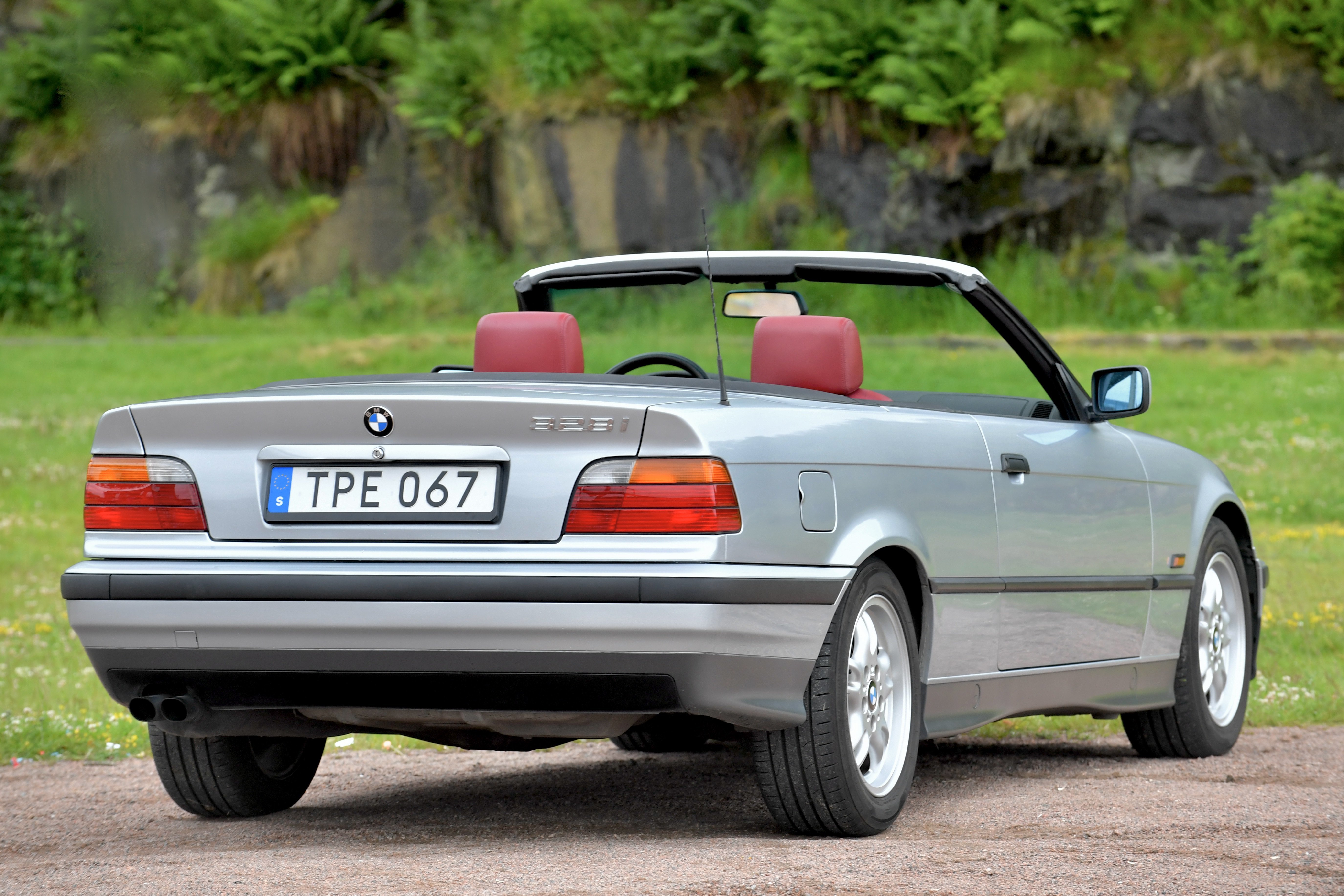 Vehicle Image 23