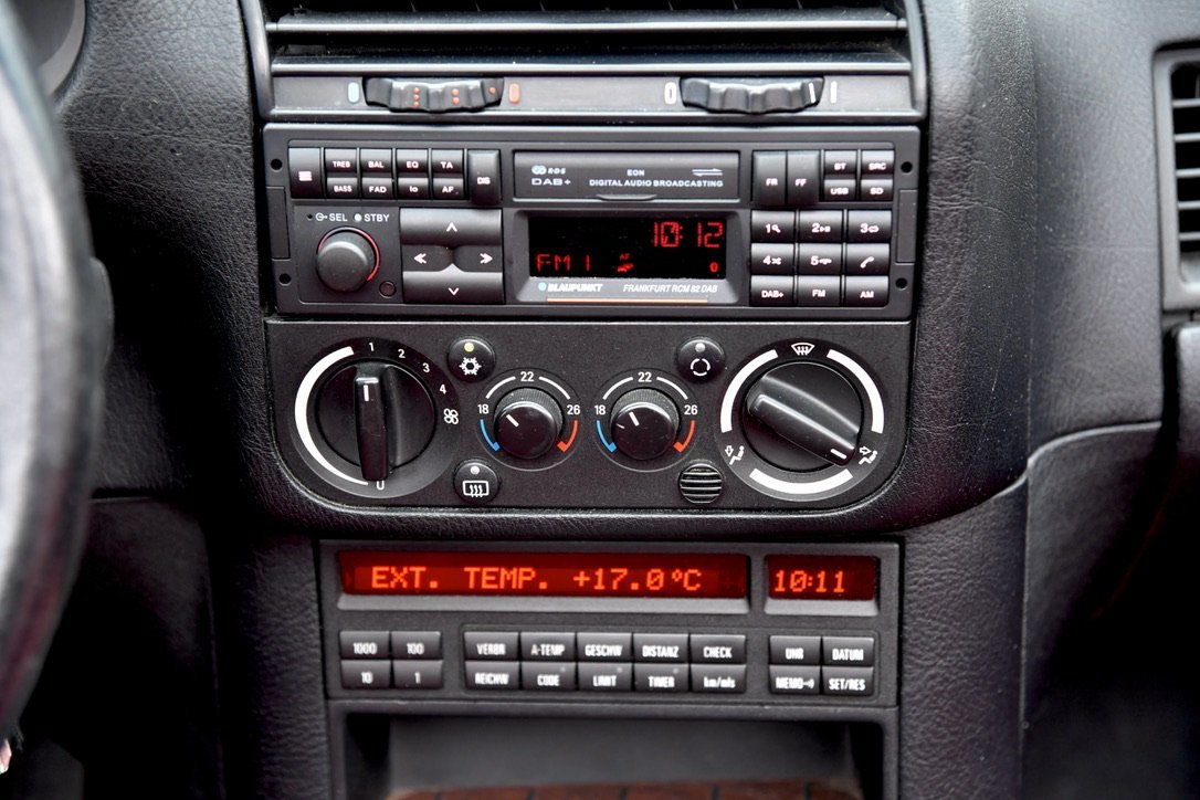 Vehicle Image 26