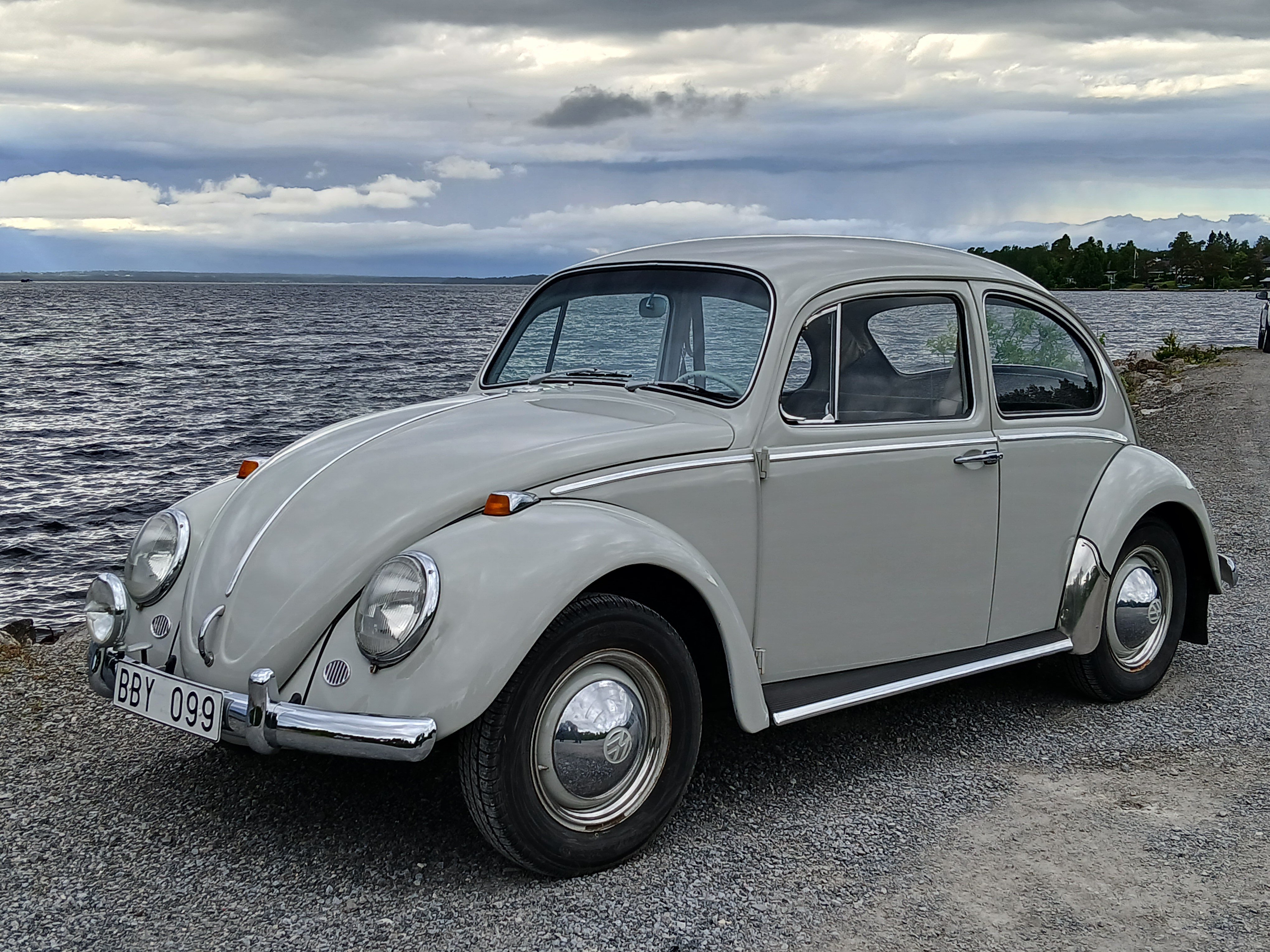 Vehicle Image 23