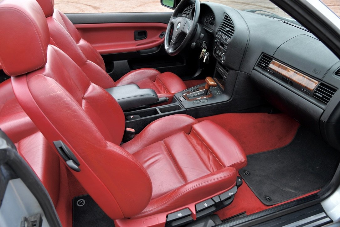 Vehicle Image 33
