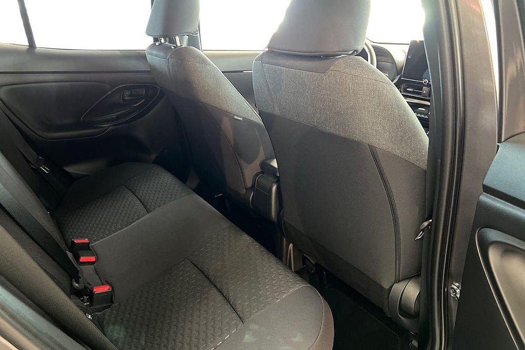 Vehicle Image 7