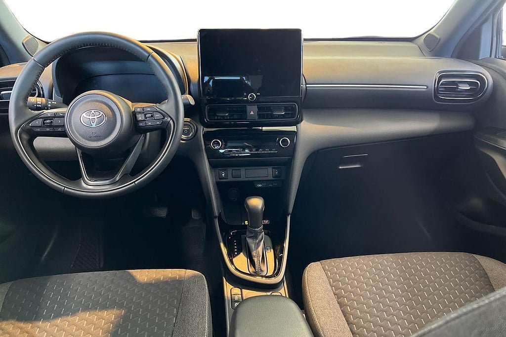 Vehicle Image 8