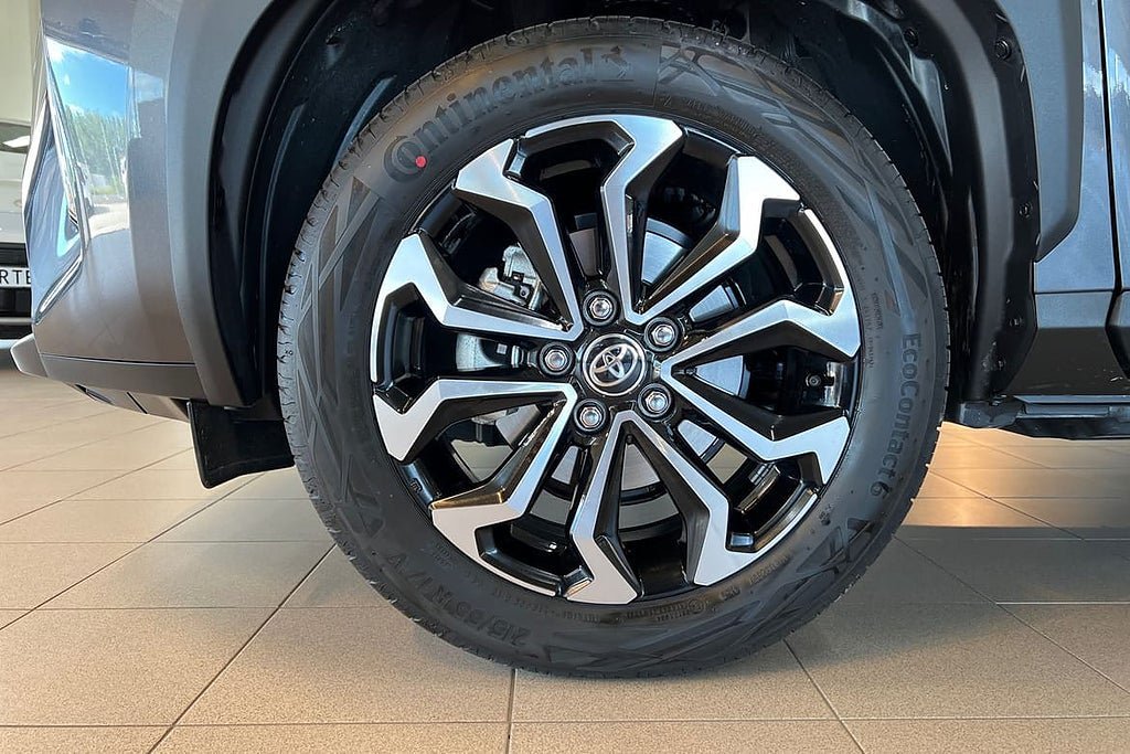 Vehicle Image 15