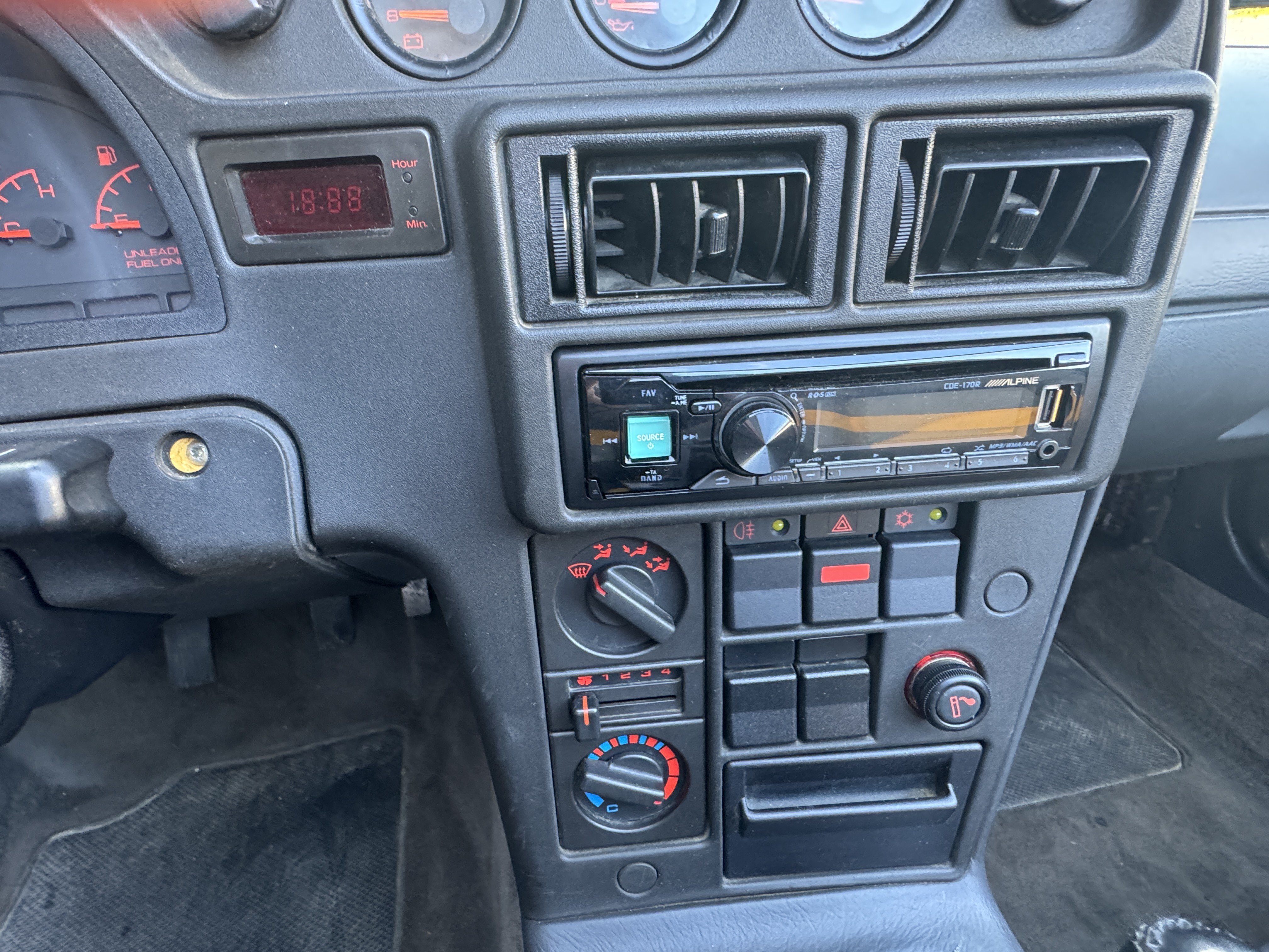 Vehicle Image 26