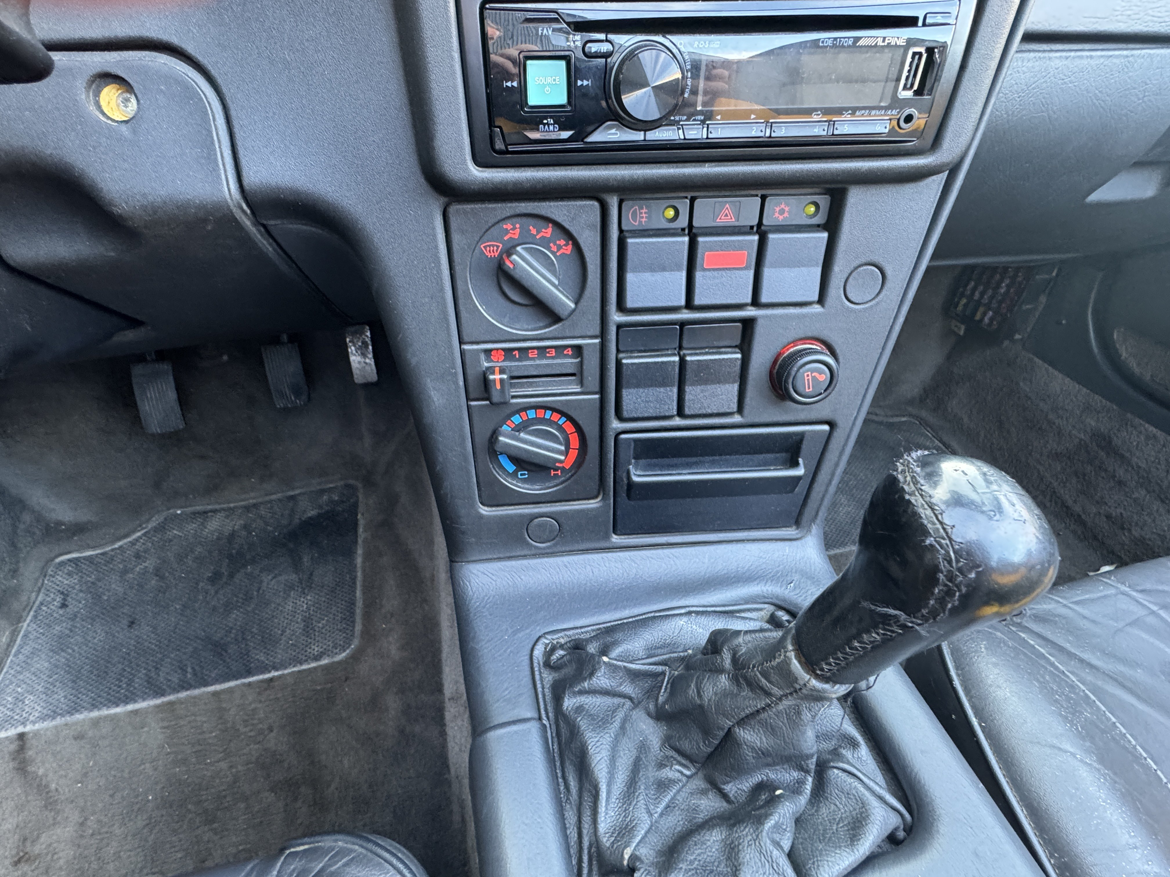 Vehicle Image 27