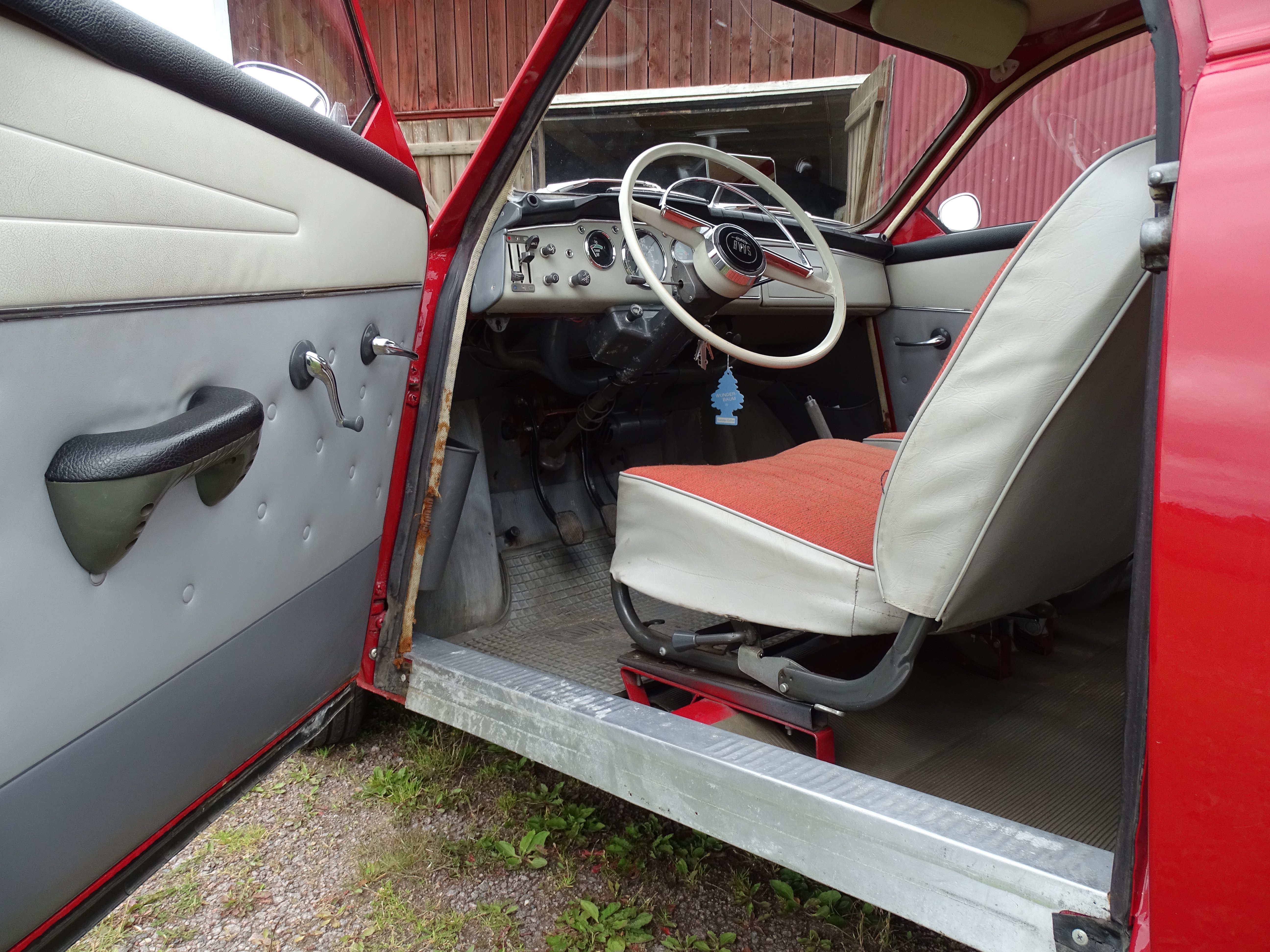 Vehicle Image 38