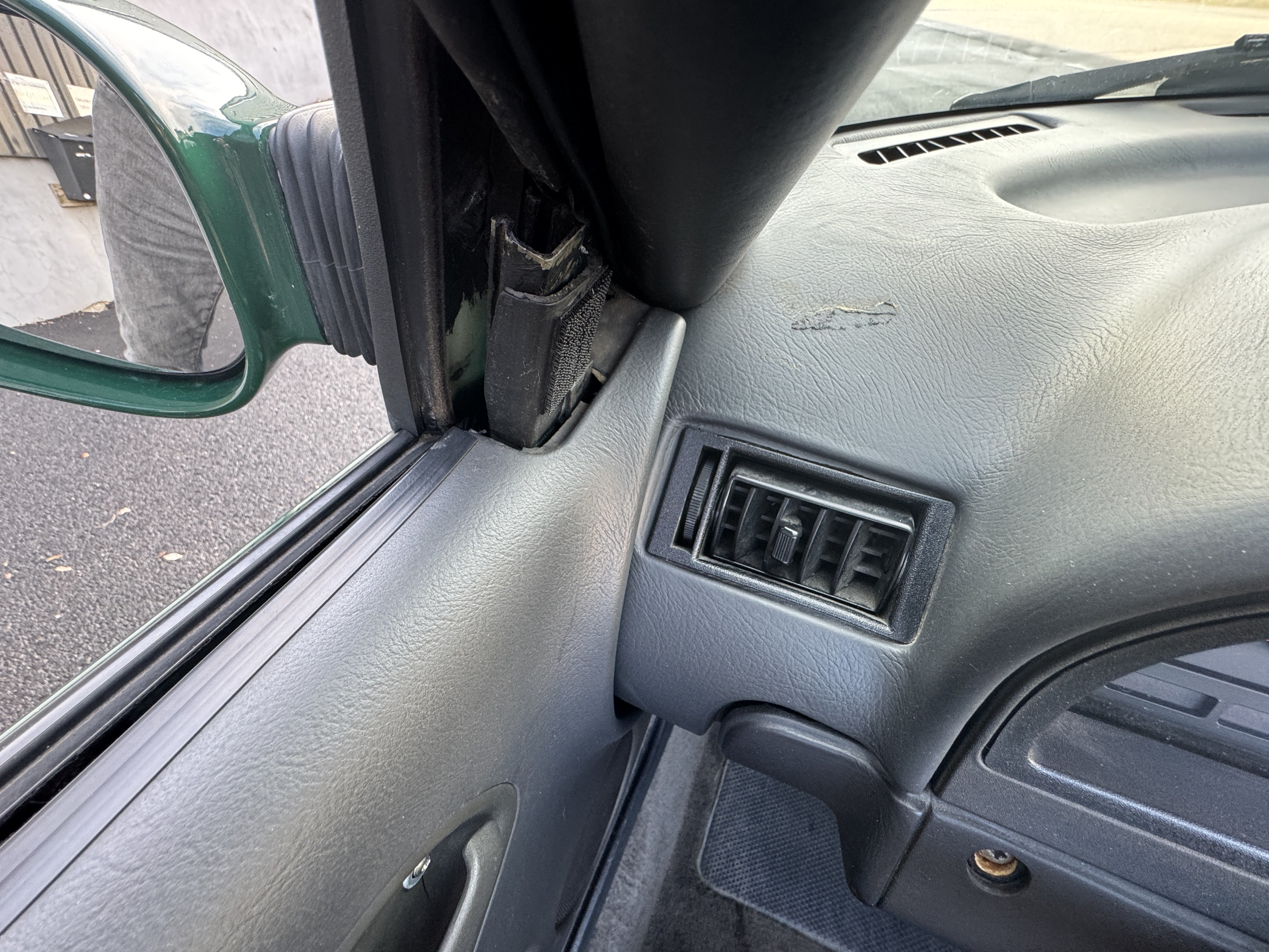 Vehicle Image 29