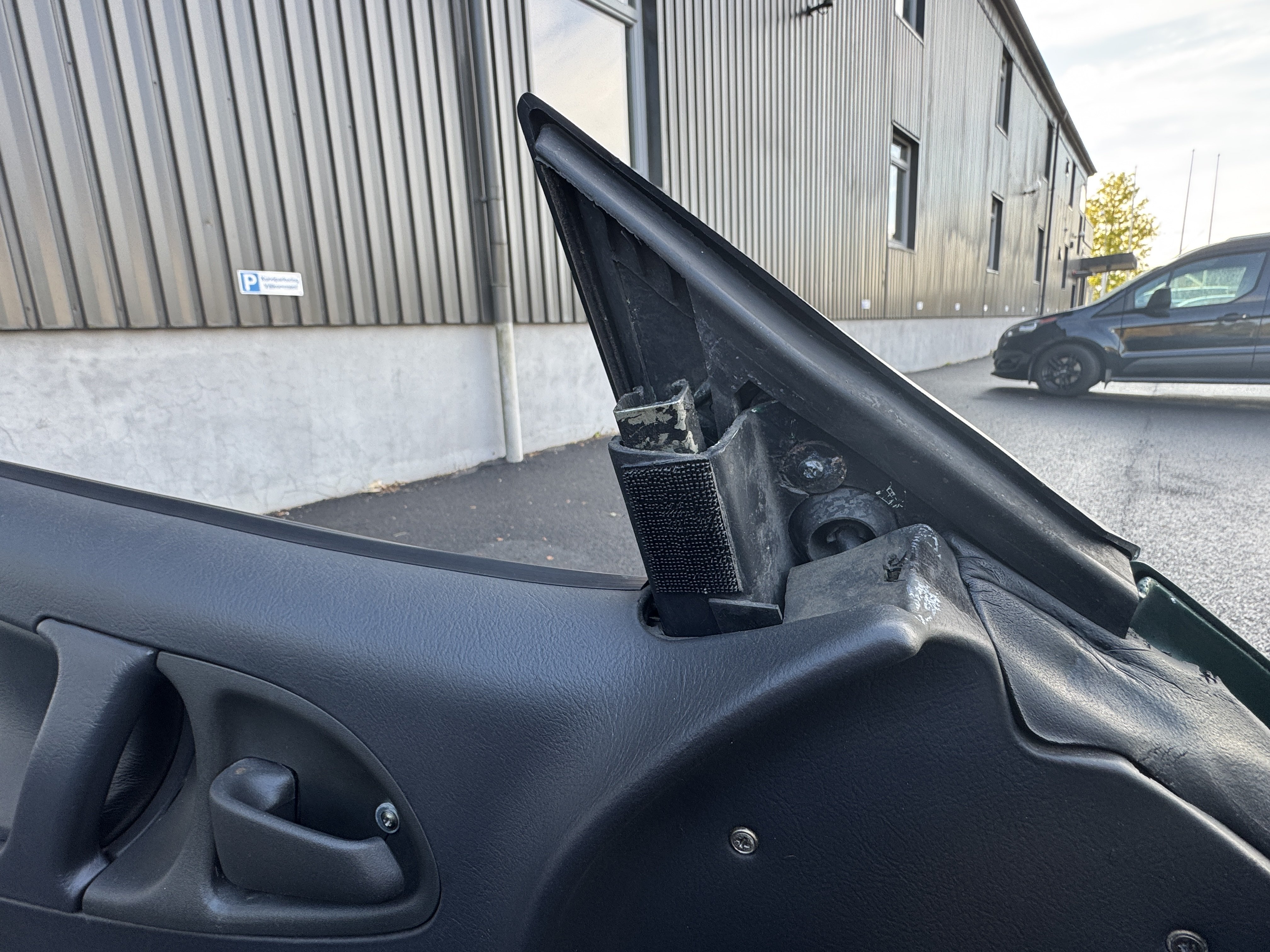 Vehicle Image 36