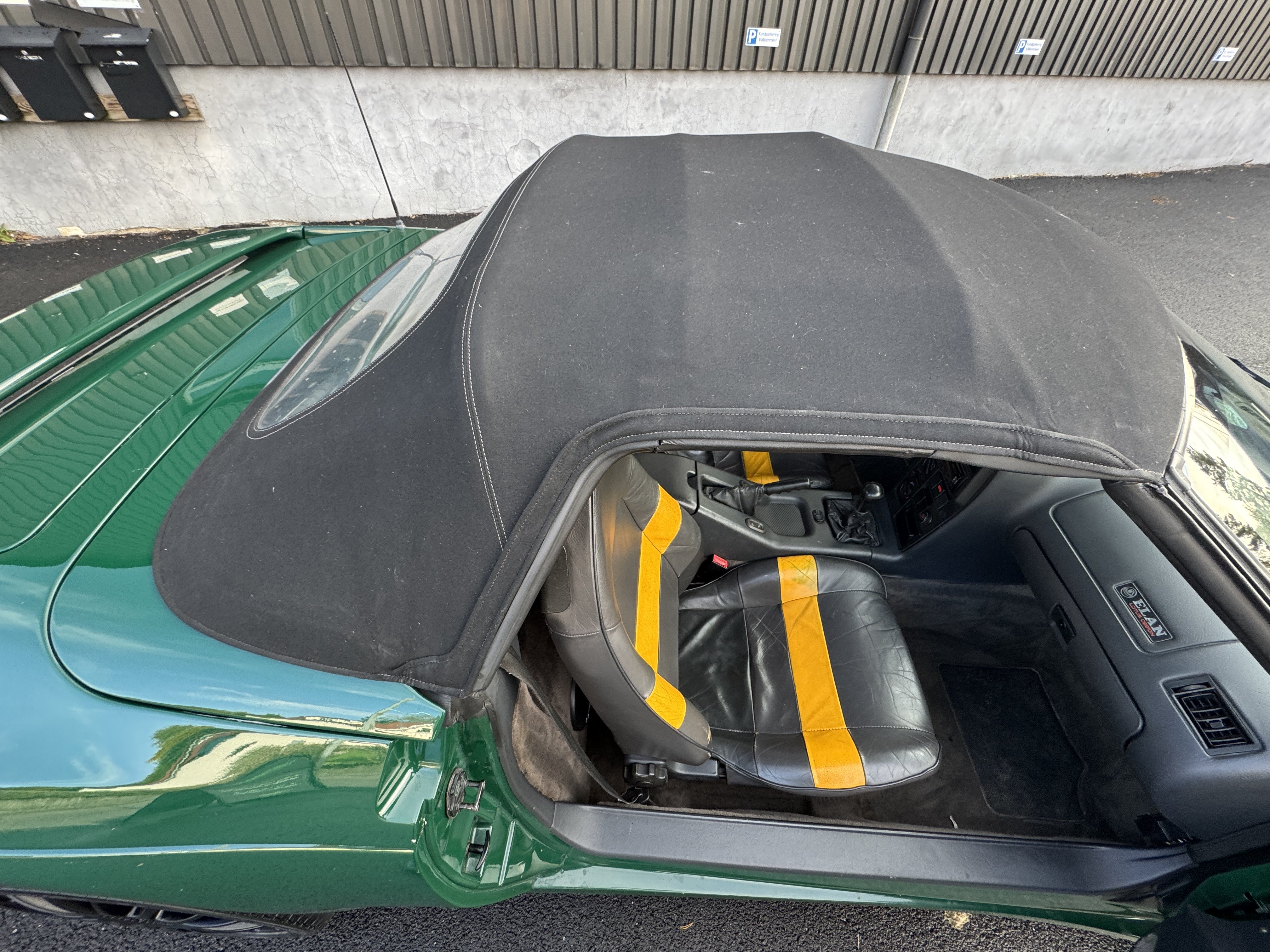 Vehicle Image 43
