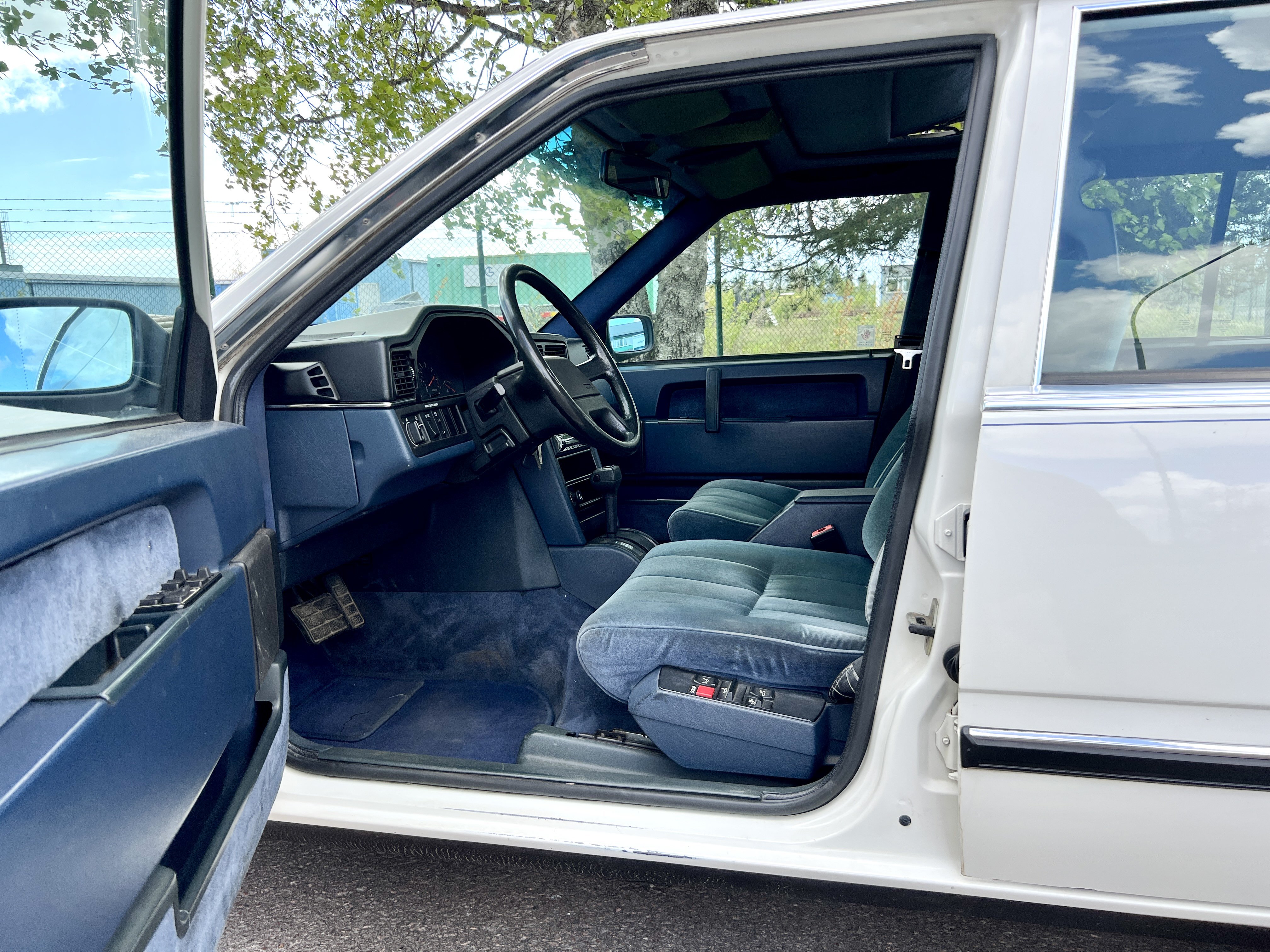 Vehicle Image 81