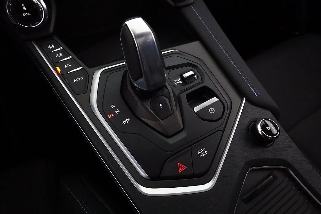 Vehicle Image 23