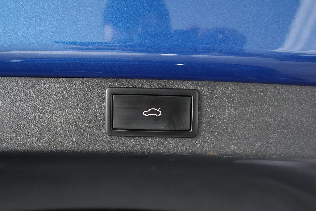 Vehicle Image 28