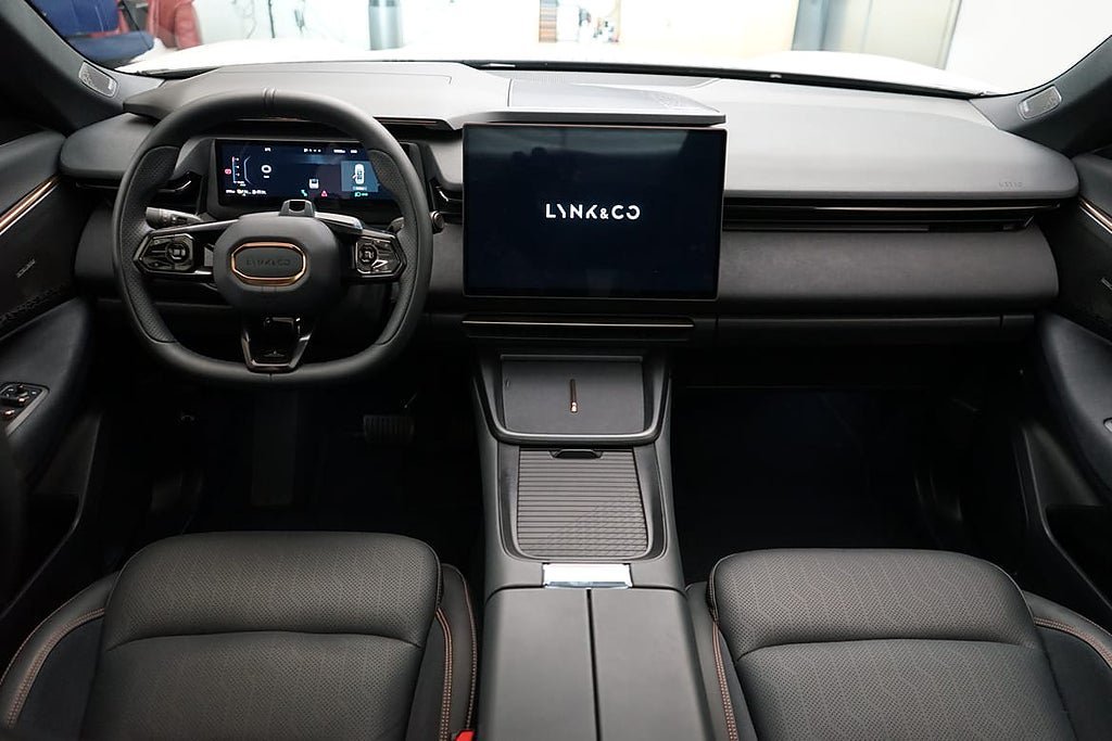 Vehicle Image 6