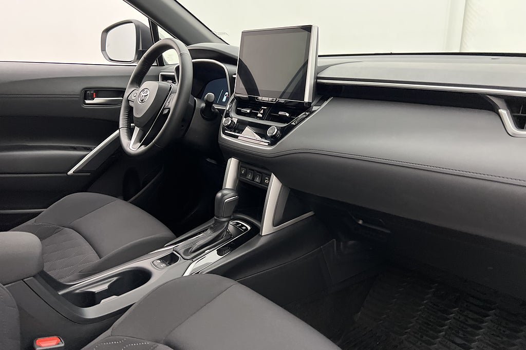 Vehicle Image 25
