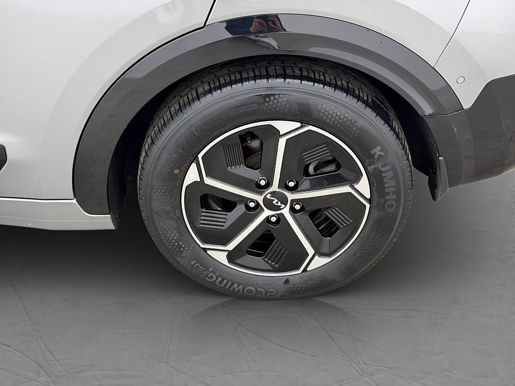 Vehicle Image 36