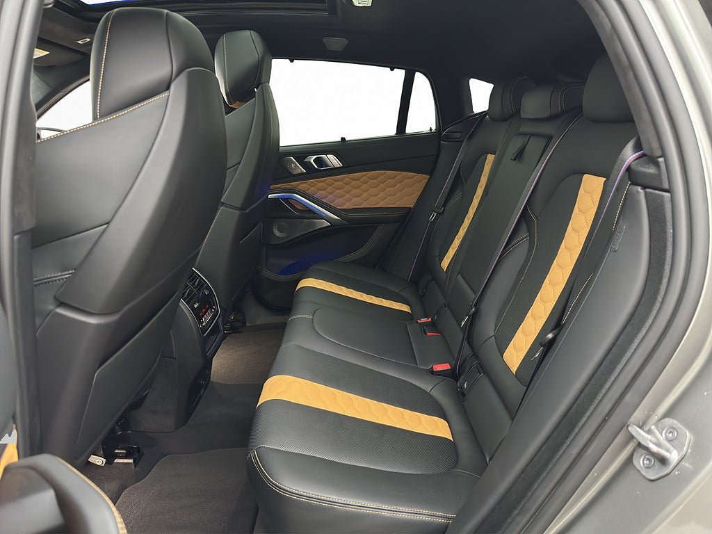 Vehicle Image 37