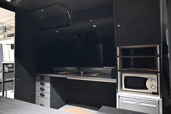 Vehicle Image 9