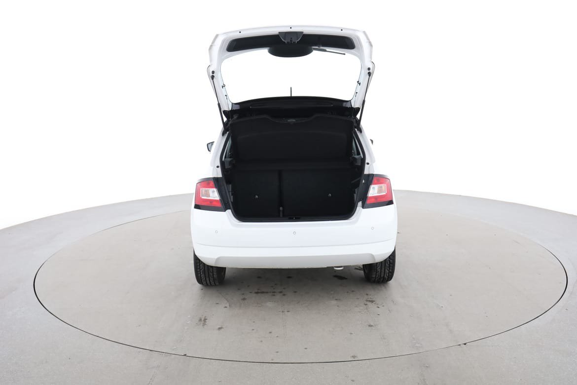 Vehicle Image 17
