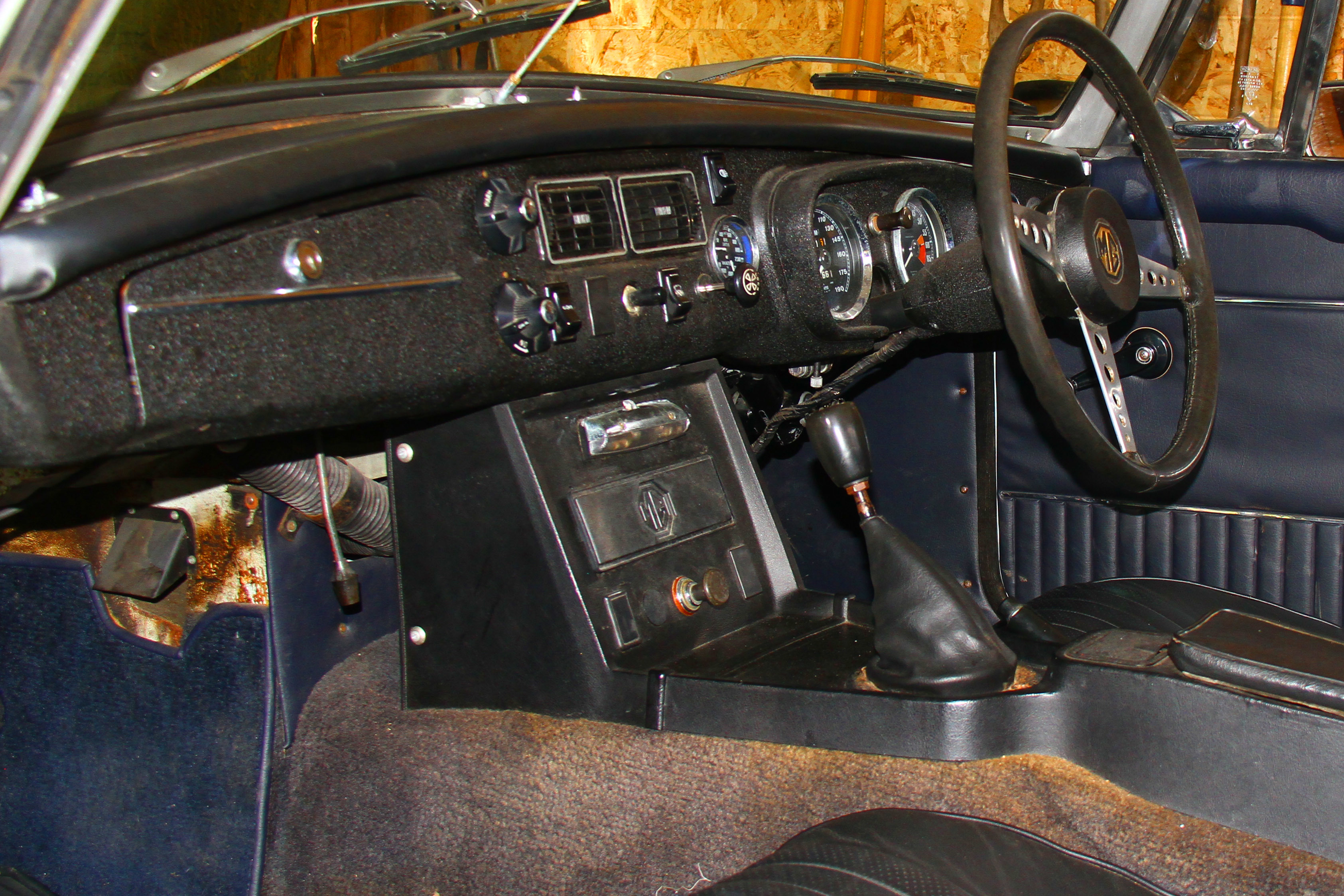 Vehicle Image 22