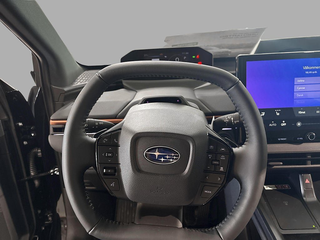 Vehicle Image 14