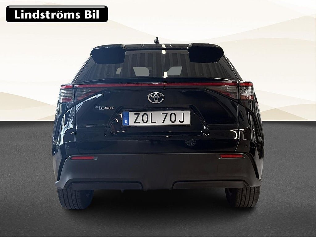 Vehicle Image 8
