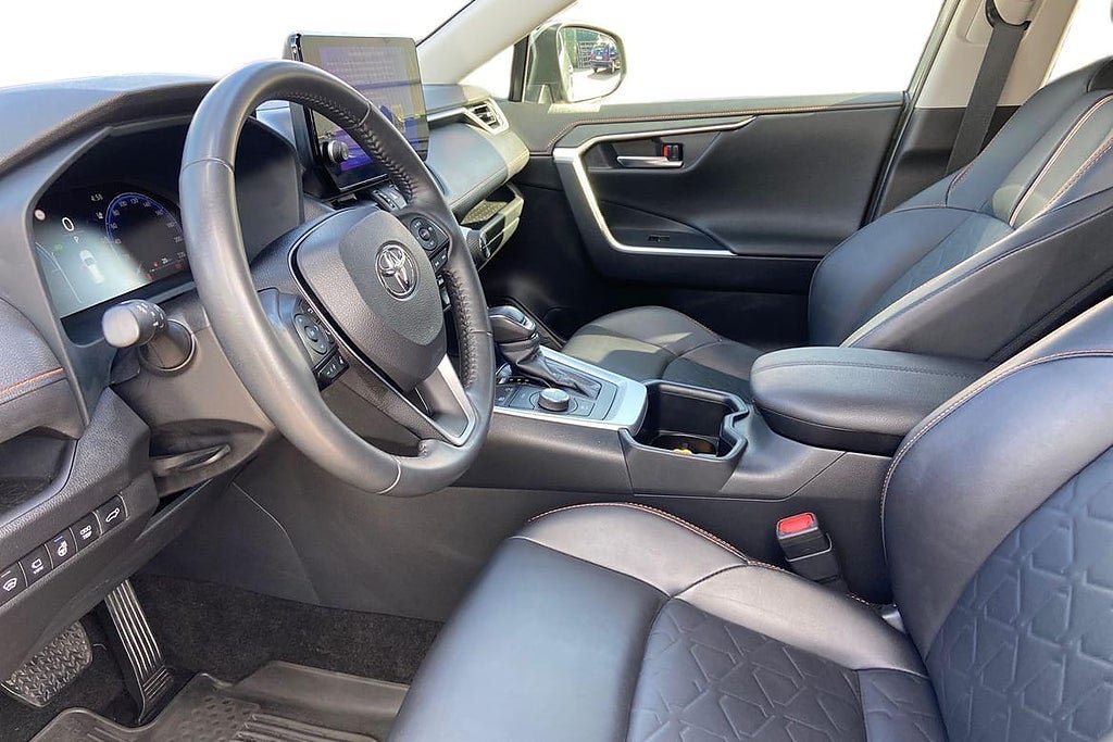 Vehicle Image 14