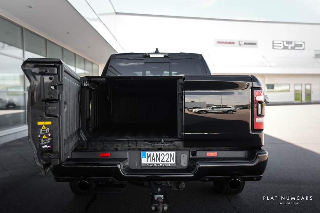 Vehicle Image 23