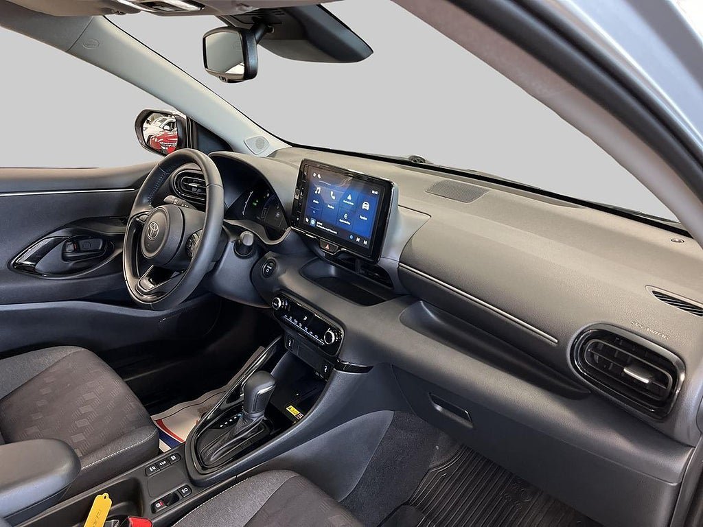 Vehicle Image 9