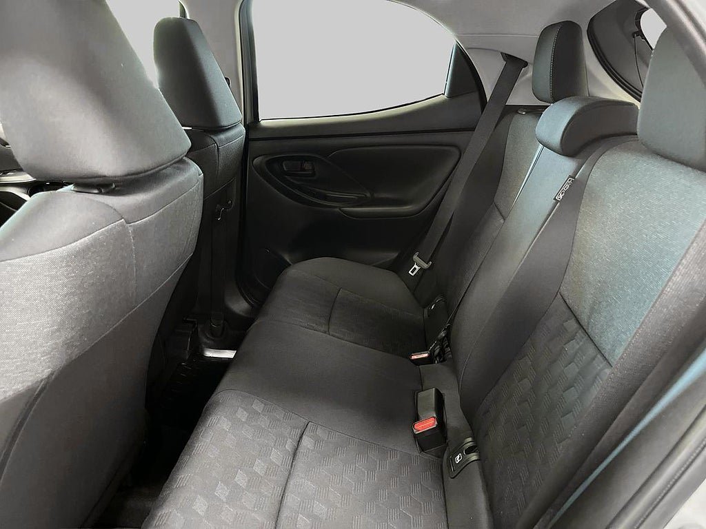 Vehicle Image 10