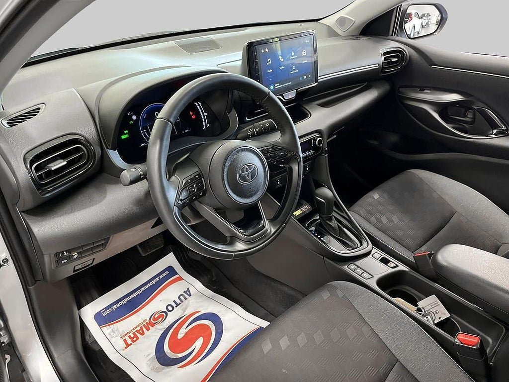 Vehicle Image 13