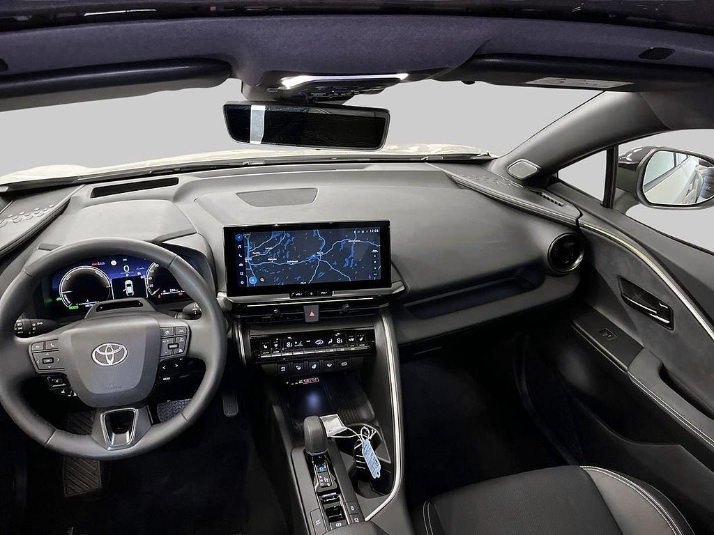 Vehicle Image 11
