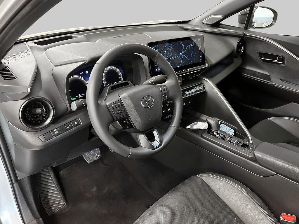 Vehicle Image 13