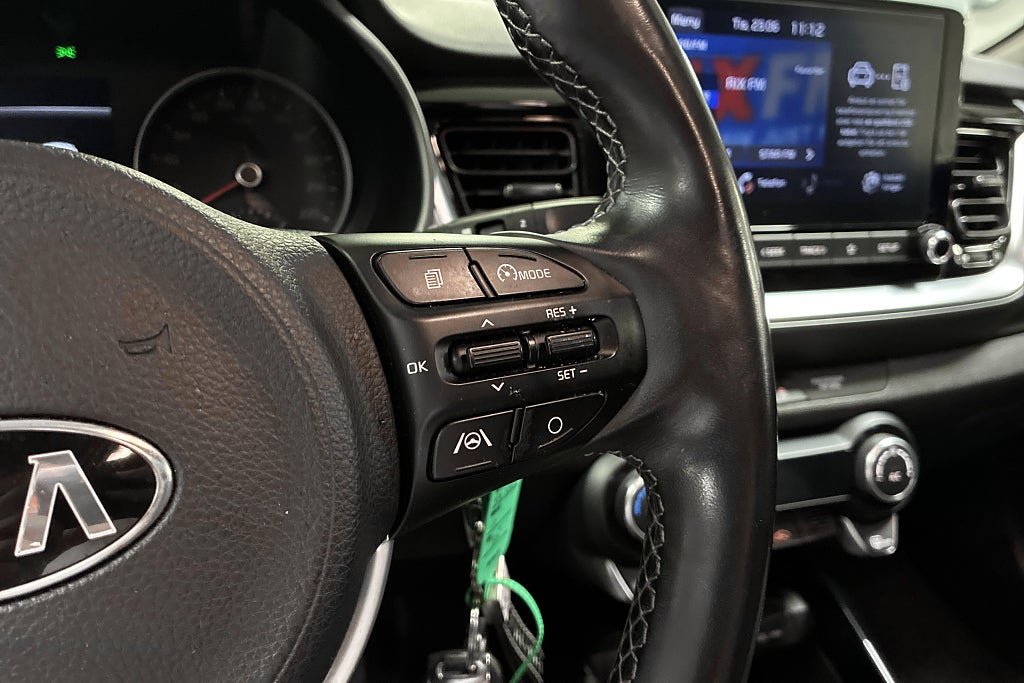 Vehicle Image 21