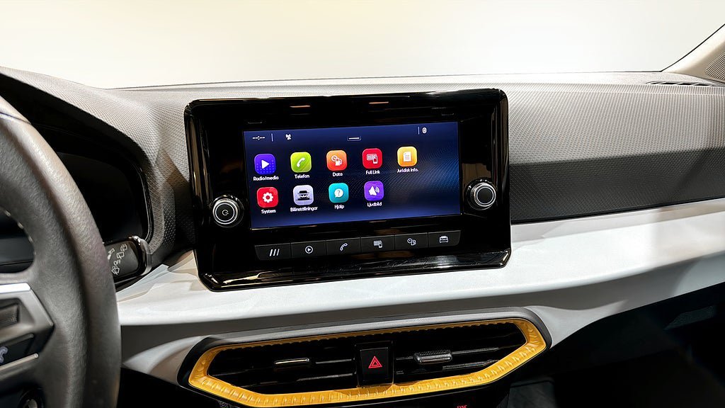 Vehicle Image 9