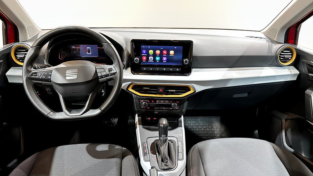 Vehicle Image 10