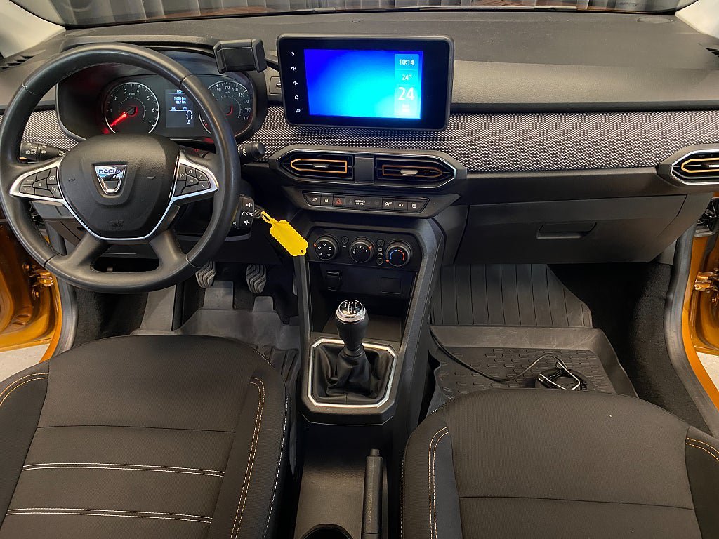 Vehicle Image 30