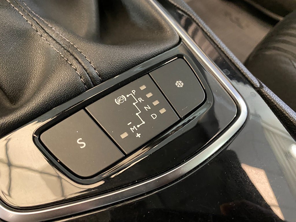 Vehicle Image 38