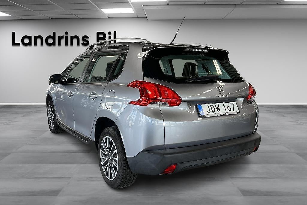 Vehicle Image 6