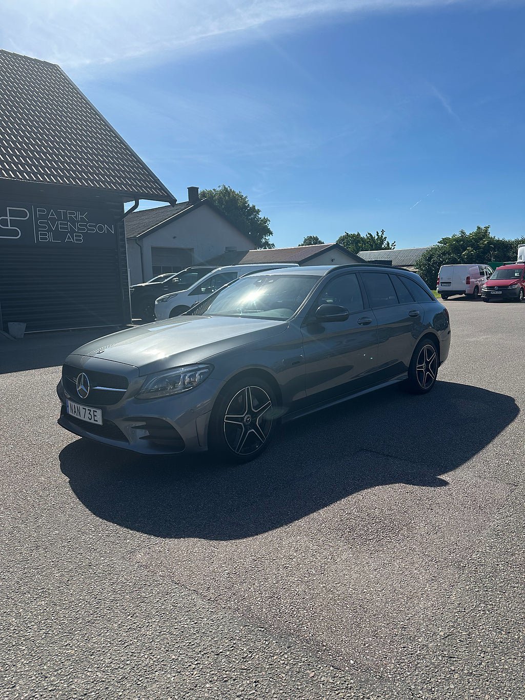 Vehicle Image 6