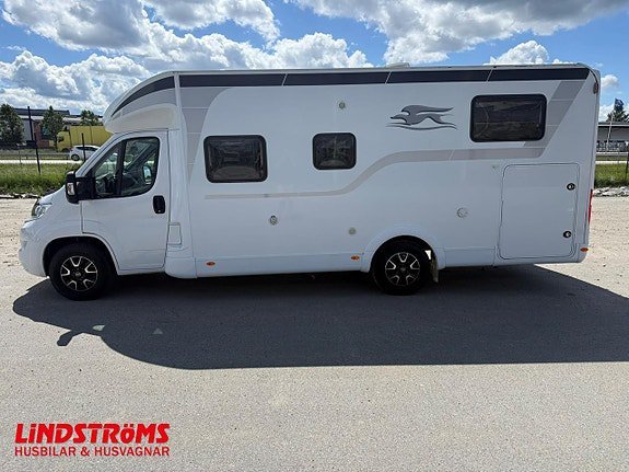 Vehicle Image 27