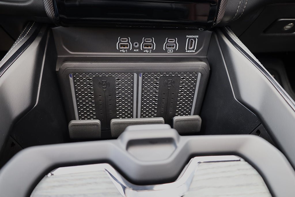 Vehicle Image 32